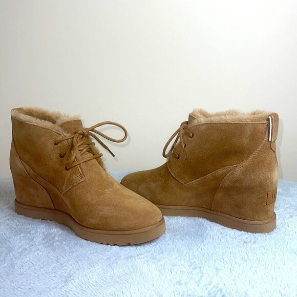 UGG Classic FEMME Lace Bootie - Picture 2 of 8